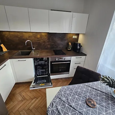 Apartment Center With Mountain View - Free Parking Poprad