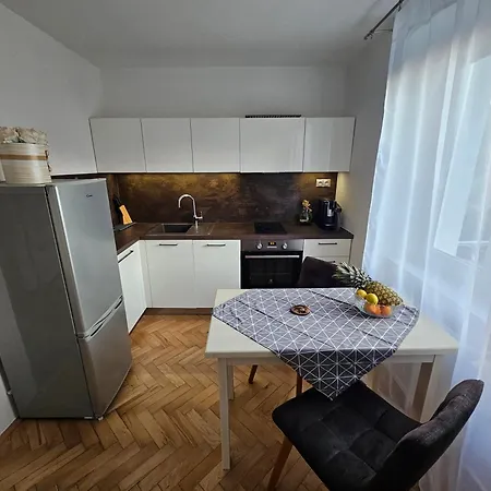 Apartment Center With Mountain View - Free Parking Poprad