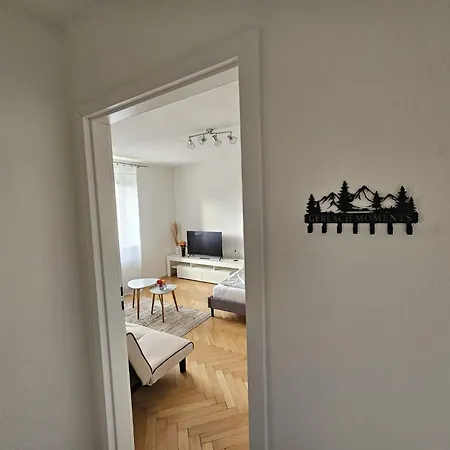 Center With Mountain View - Free Parking *