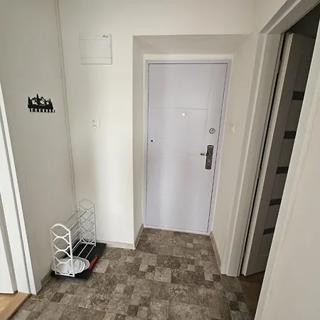 Center With Mountain View - Free Parking Apartment