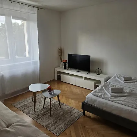 Center With Mountain View - Free Parking شقة *